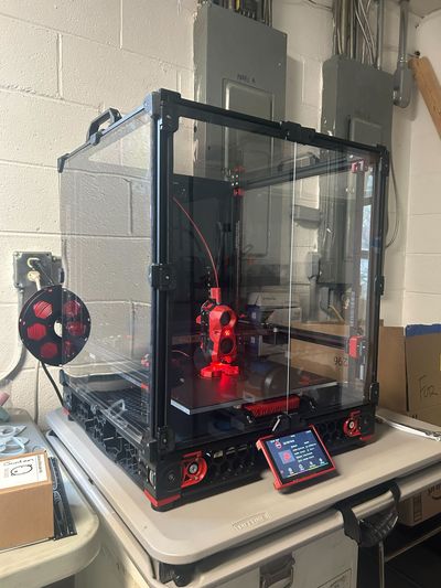 Jordan Keyser's hand built 3d printer.