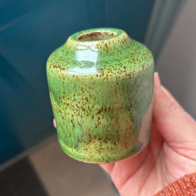 Chelsea Greene's dark green glaze super seckle miller 50.